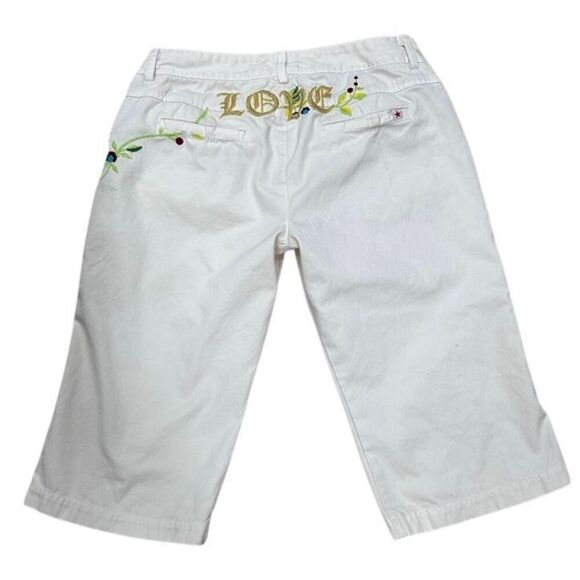 JW Los Angeles Short Capris Womens Size 4 White Low Rise Embroidered Floral Love - Picture 6 of 12